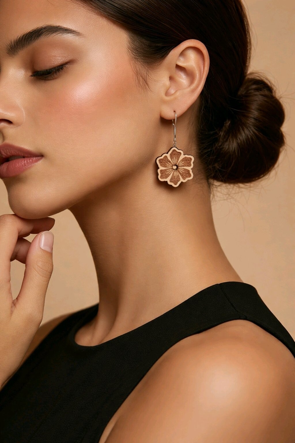 Boucles d'oreilles fleur bois tilleul.