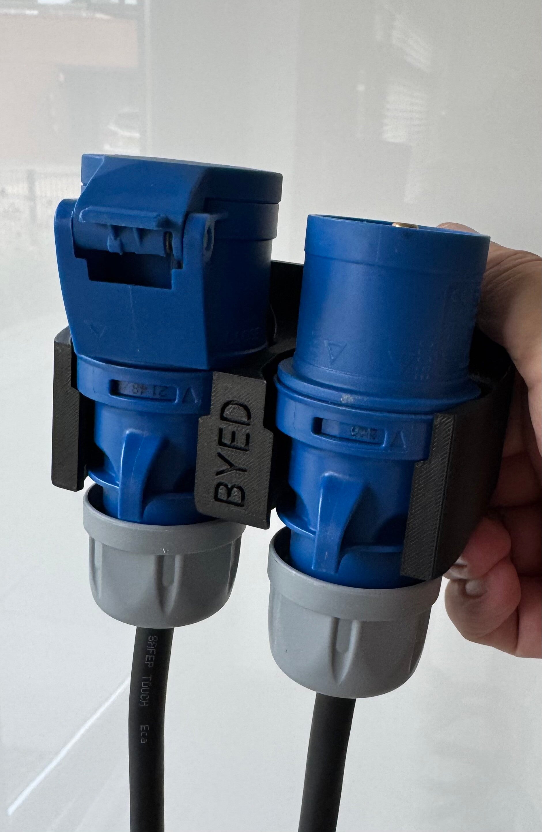 CEE verloopkabel houder