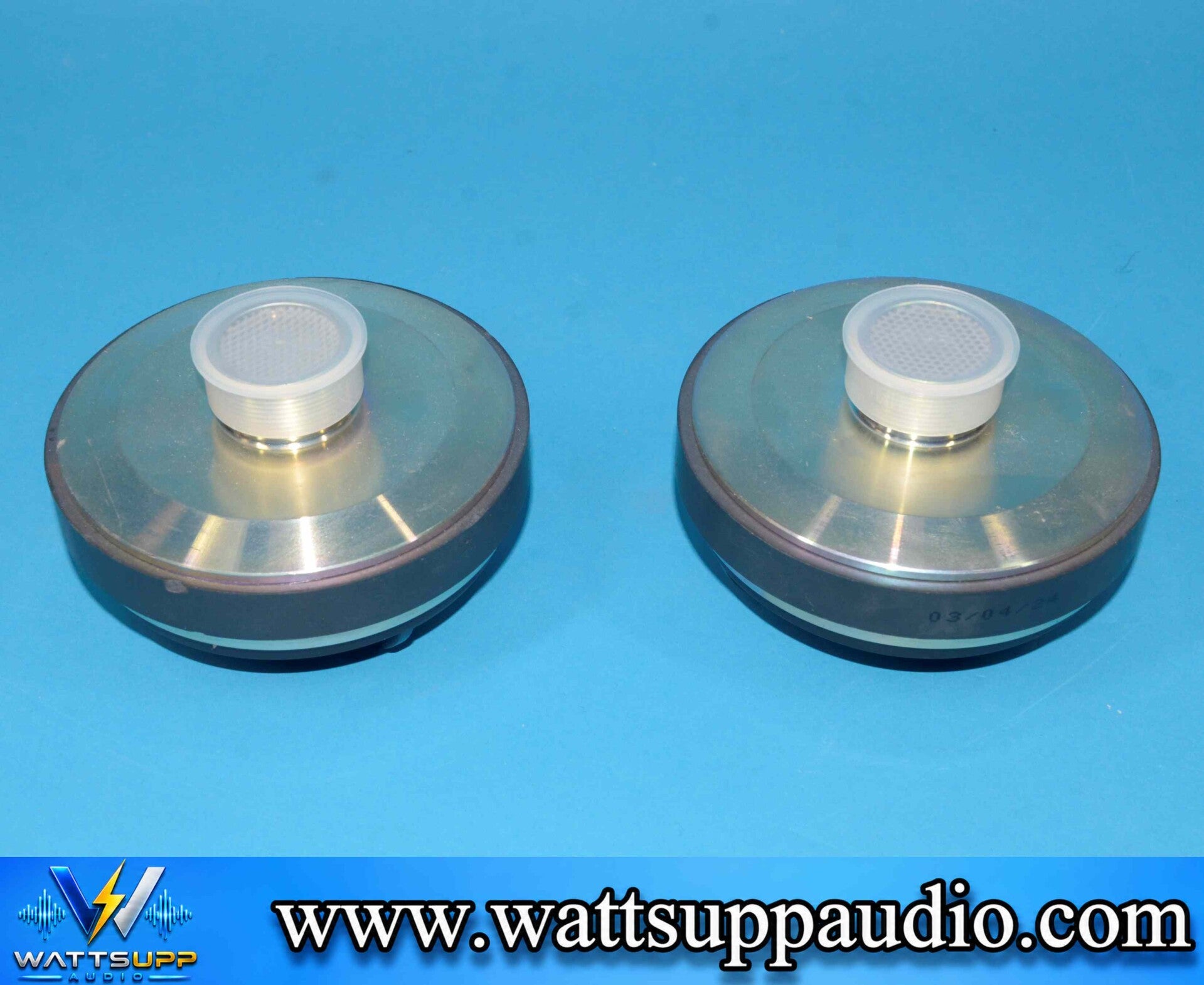 JBL D220Ti Titanium Horn Driver 8 Ohm 1-3/8"-18 ( Pair )
