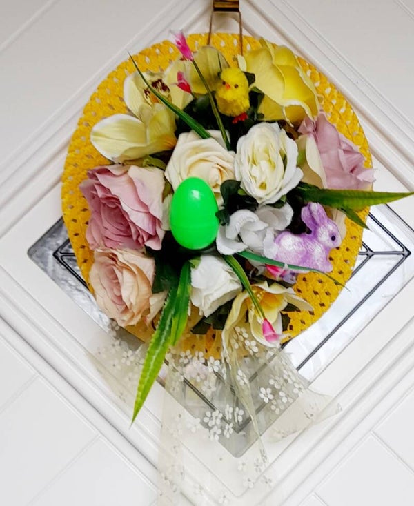 Easter bonnet wreath for your home
