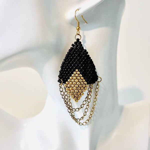 Noctura Cascade beaded oorbellen
