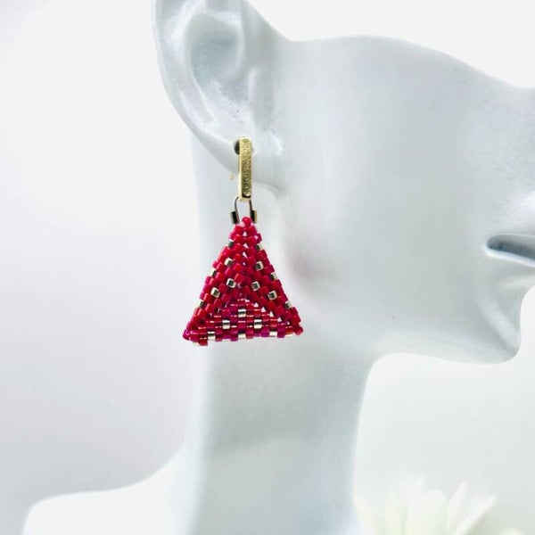 Caleido strawberry beaded oorbellen