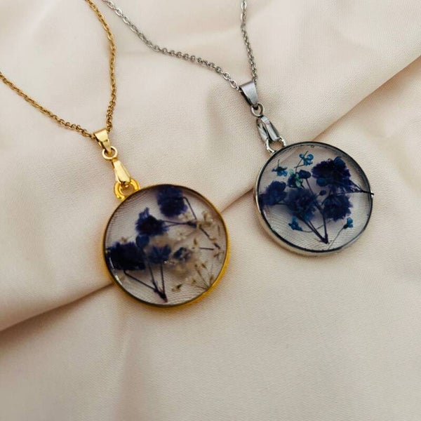 The blue meadow ketting
