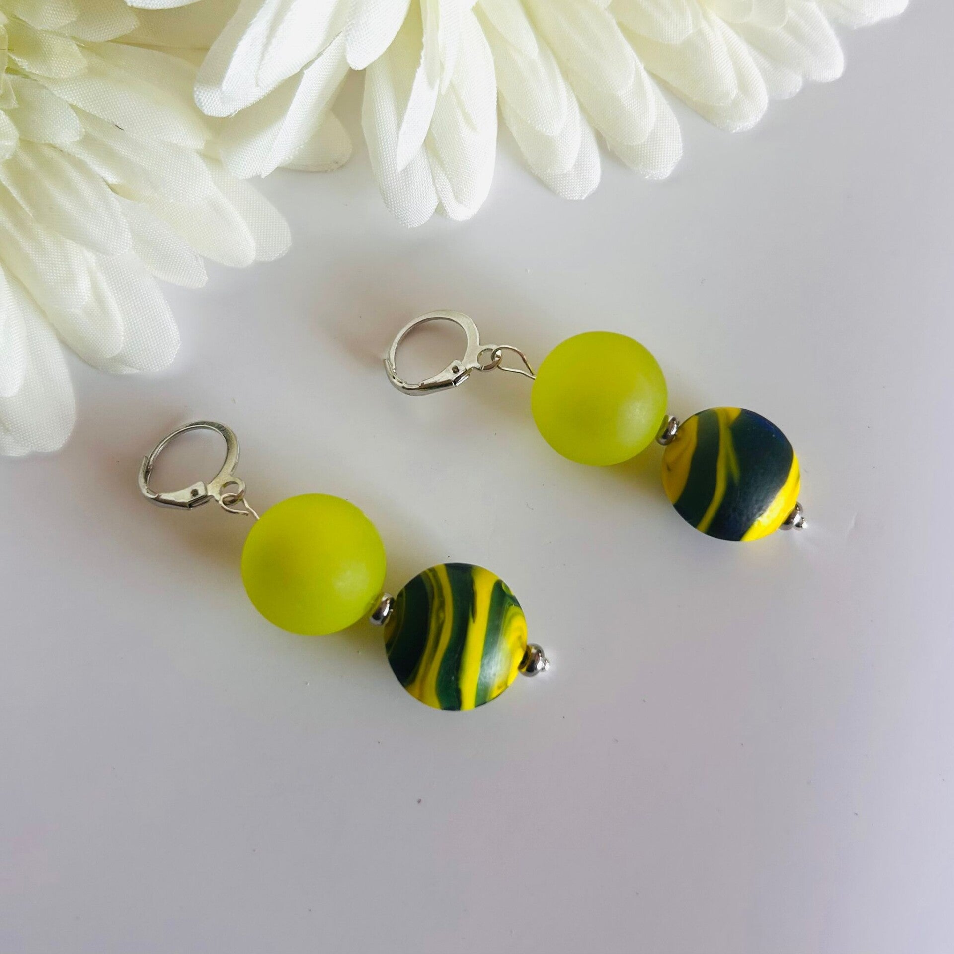 Sunny swirl bedel oorbel