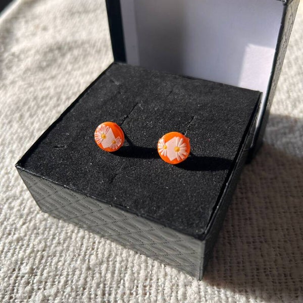 Sunburst daisy stud oorbellen