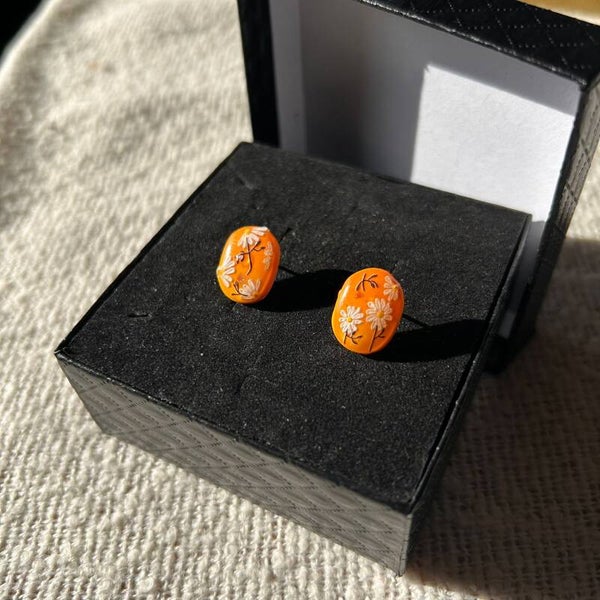 Sunbeam daisy stud oorbellen