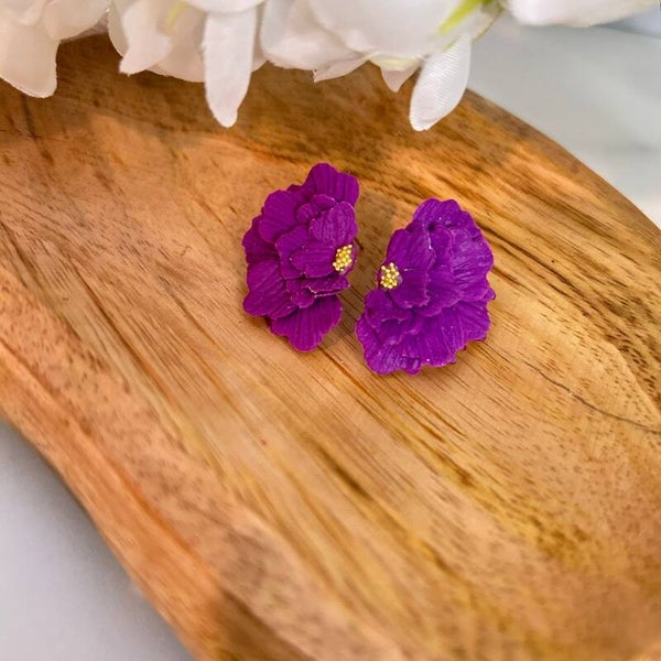 Boho botanica half bloom stud in paars