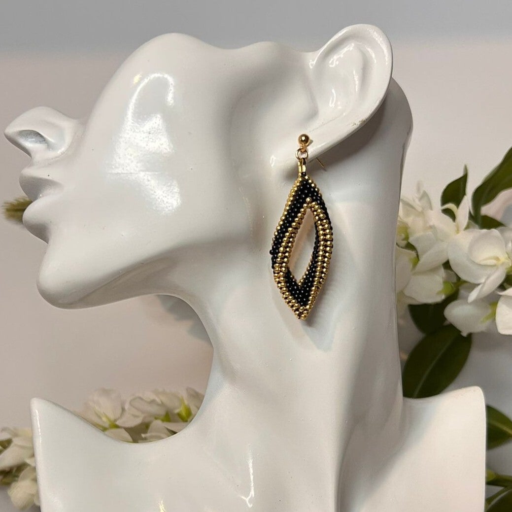 Golden eclipse beaded oorbellen