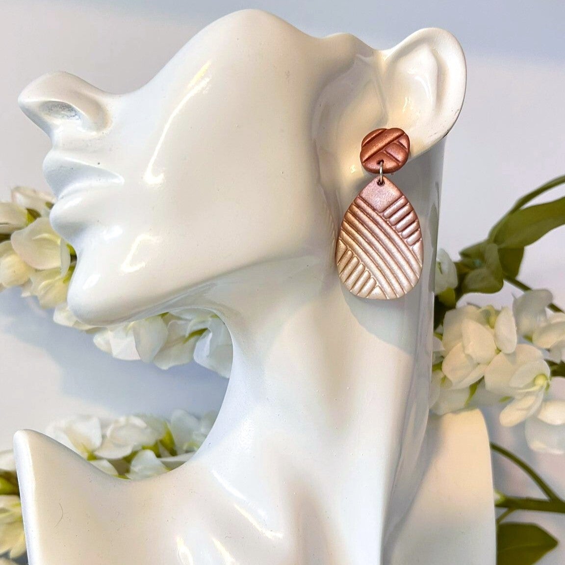 Rosewood ripple hangende oorbellen