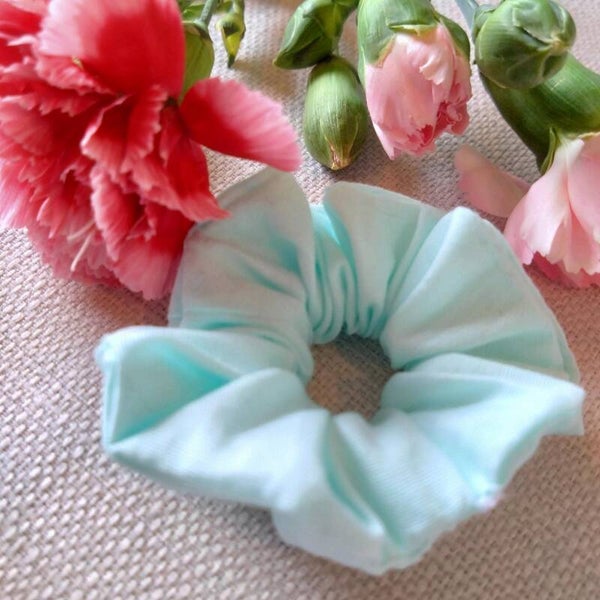 Frosted mint mini scrunchie