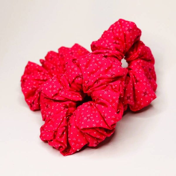Retro dottie small scrunchie