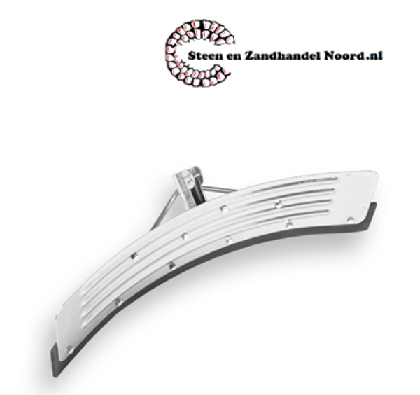 Mestschuiver gebogen 58 cm Verzinkt. Steelgat 32mm