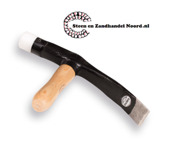 Straathamer met houten steel, bekbreedte 70 mm. , met nylon dop