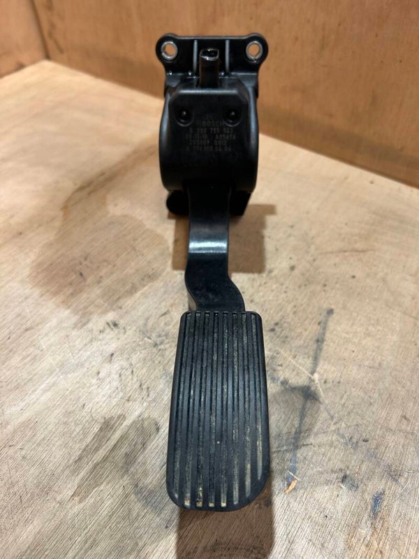 Mercedes Sprinter Crafter Vito pedal (2006-2018)