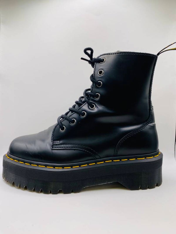 Dr. Martens M39