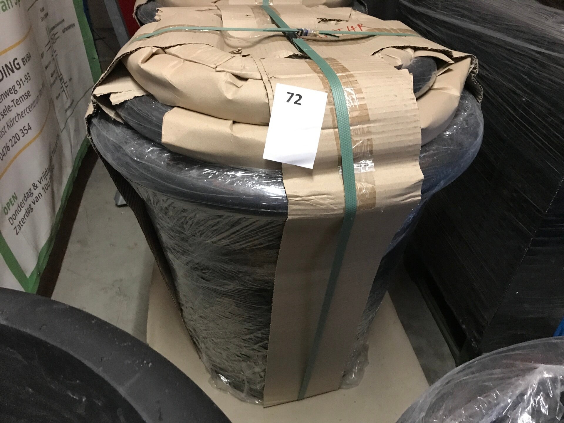 Set van 4 Luca lifestyle Grigio classico Anthracite. 1 pot 75cm dia/75cm hoogte, 1 pot 65cm dia/65cm hoogte, 1 pot 55cm dia/55cm hoogte, 1 pot 45cm dia/45cm hoogte