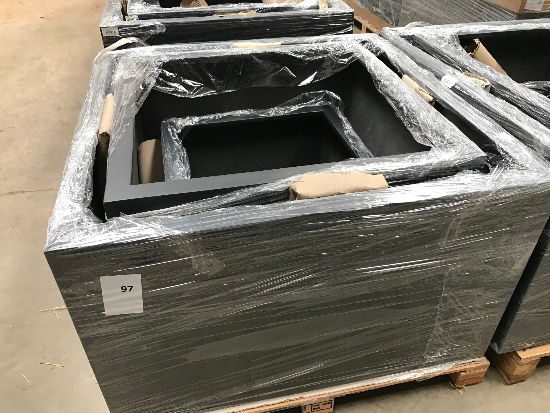 Set van 3 Luca lifestyle Argento Low cube Anthracite. 1 bak 100x100cm/60cm hoogte, 1 bak 80x80cm/60cm hoogte, 1 bak 60x60cm/40cm hoogte