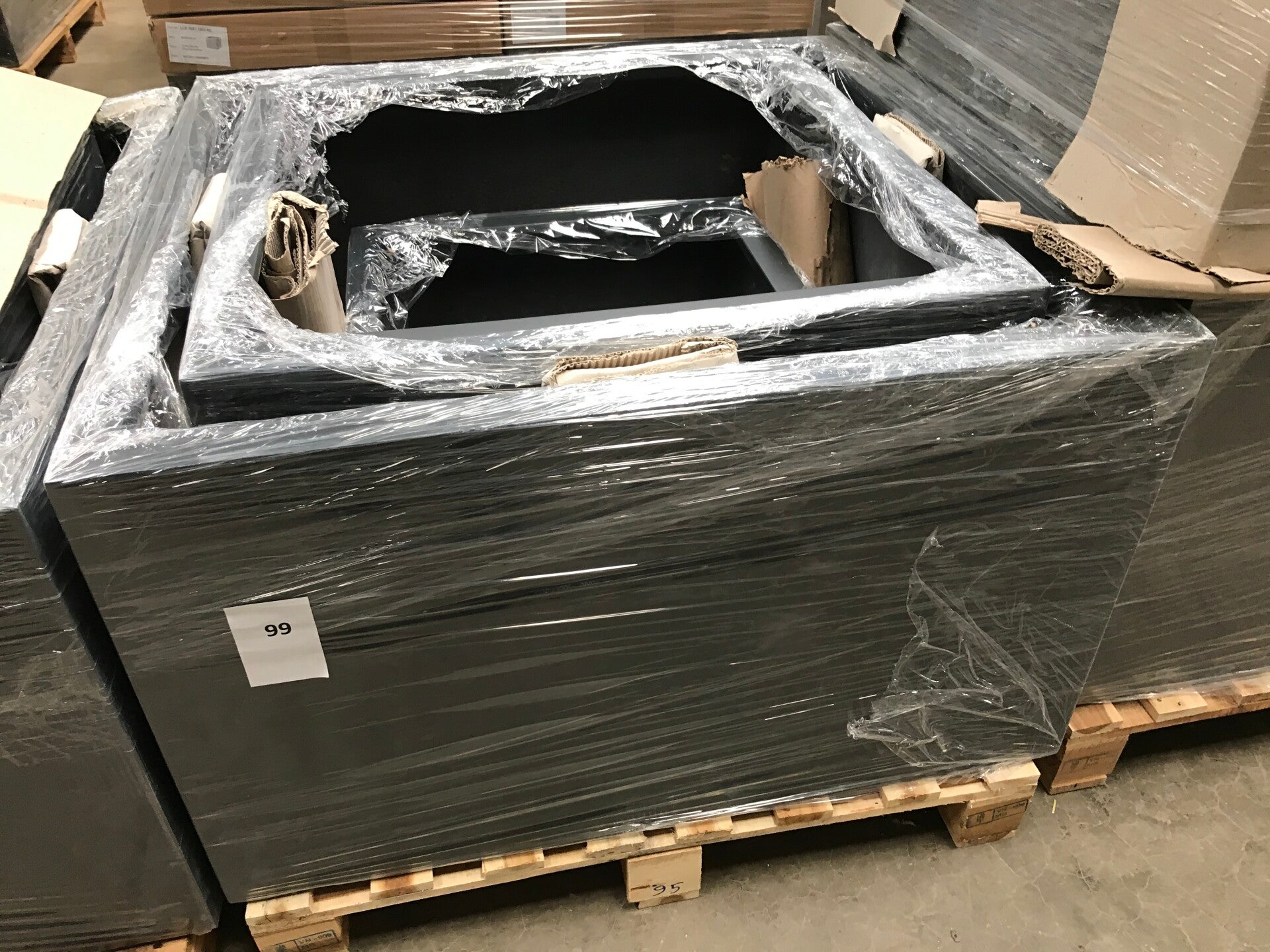 Set van 3 Luca lifestyle Argento Low cube Anthracite. 1 bak 100x100cm/60cm hoogte, 1 bak 80x80cm/60cm hoogte, 1 bak 60x60cm/40cm hoogte