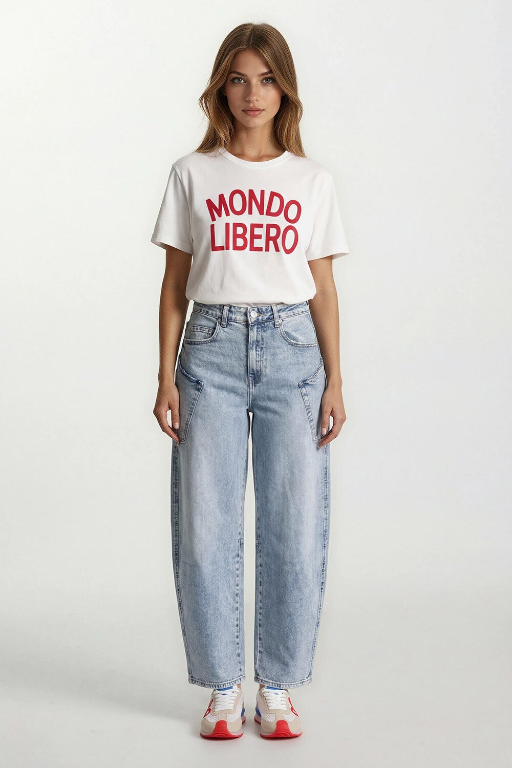 Mondo Libero T-Shirt Dames – Wit met Rode Print