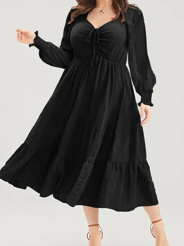 Zwarte Midi-jurk met Vetersluiting 🖤