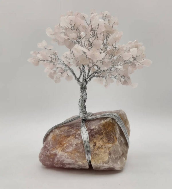 Edelsteenboom – Rozenkwarts met Rozenkwartsbasis & Zilverdraad