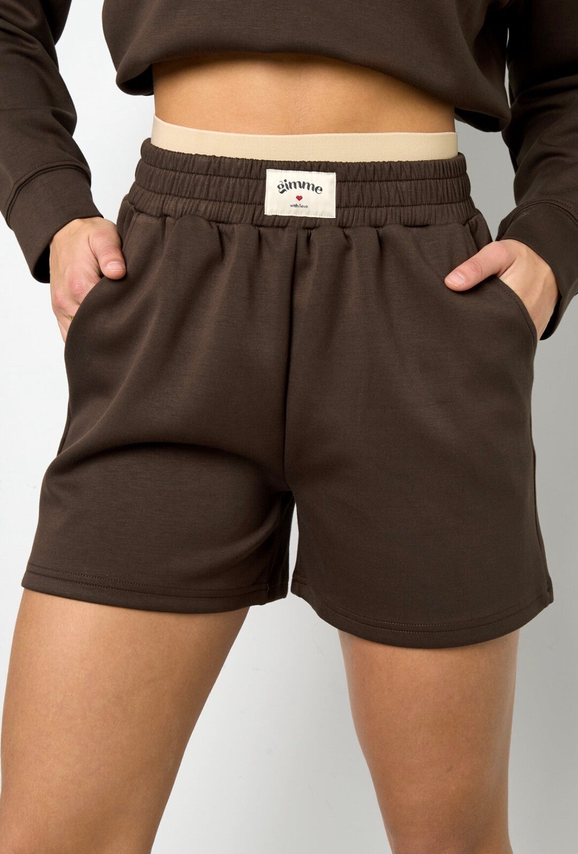 Sporty Short Gimme