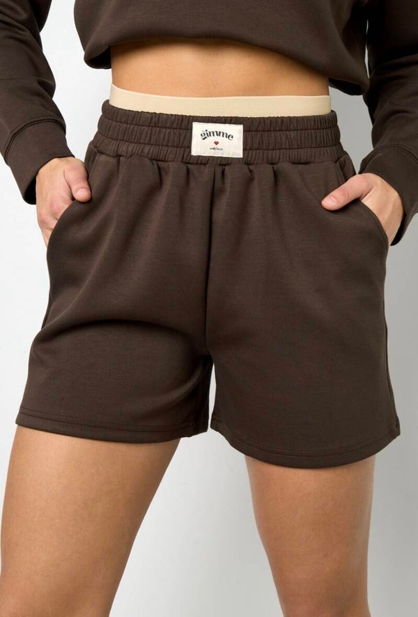 Sporty Short Gimme