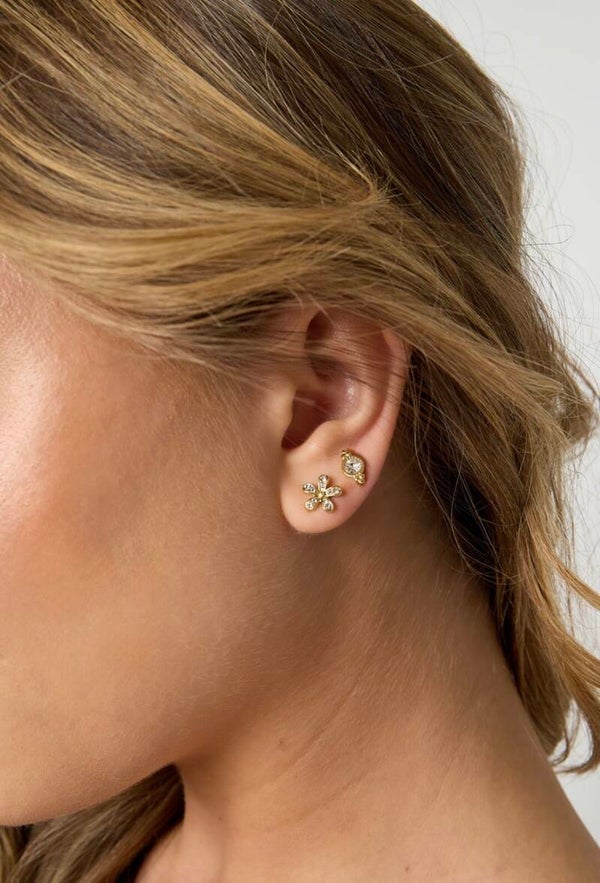 Flower Earstuds