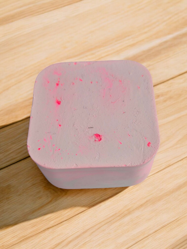 Pink square ceramic pots