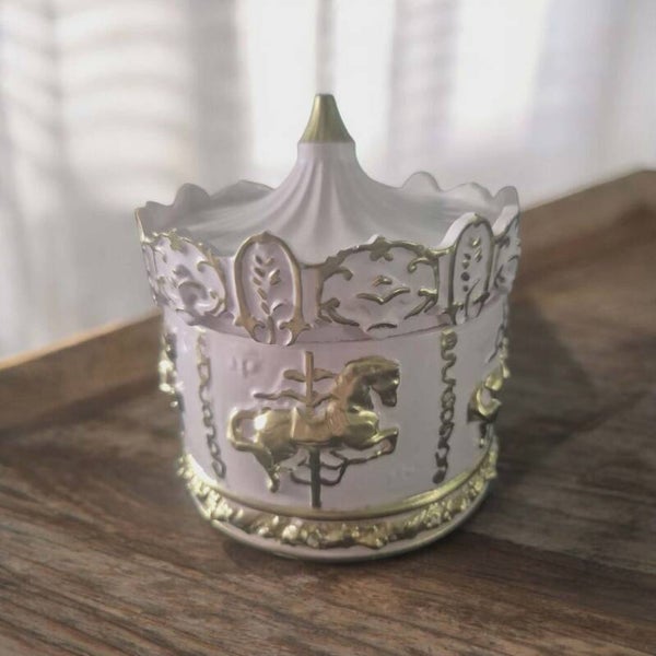Jasmine candle in a blush pink/gold trim ceramic pot