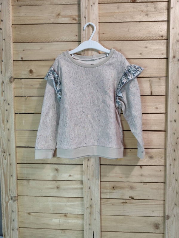 Sweat crème avec volant