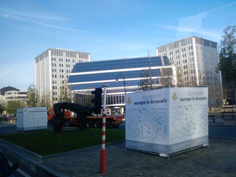 p101901_20-11-10.jpg