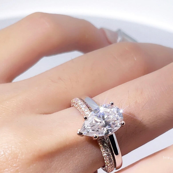 2.50 Carats Natural Pear Cut Diamonds D Colour VVS2