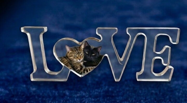 Dekorativer Harz  „Love“-Schriftzug