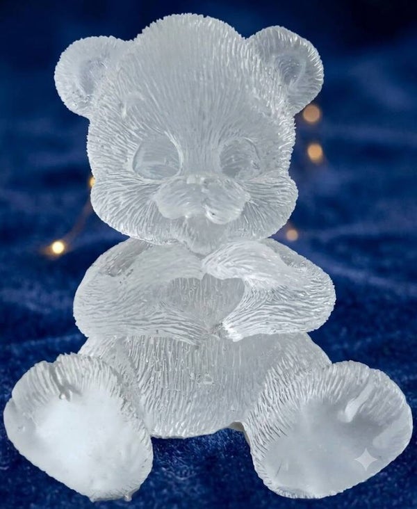 Dekorative Harz-Figur „Bär mit Herz“