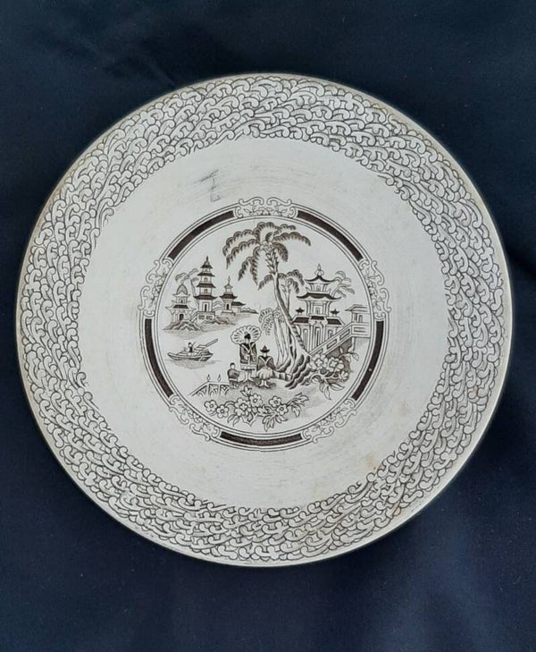 Ongeglazuurd schoteltje Petrus Regout.