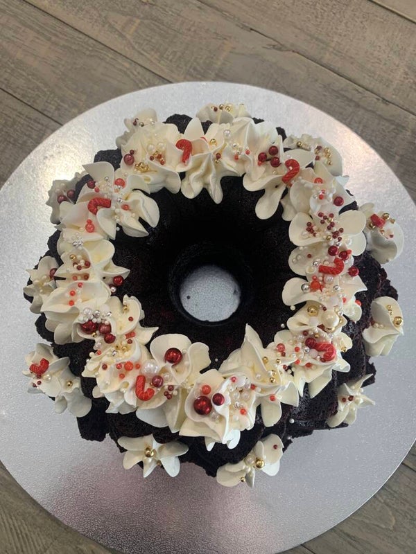 *New | Seasonal Only  The Whimsy Festive Wreath Cake - Red Velvet A$55