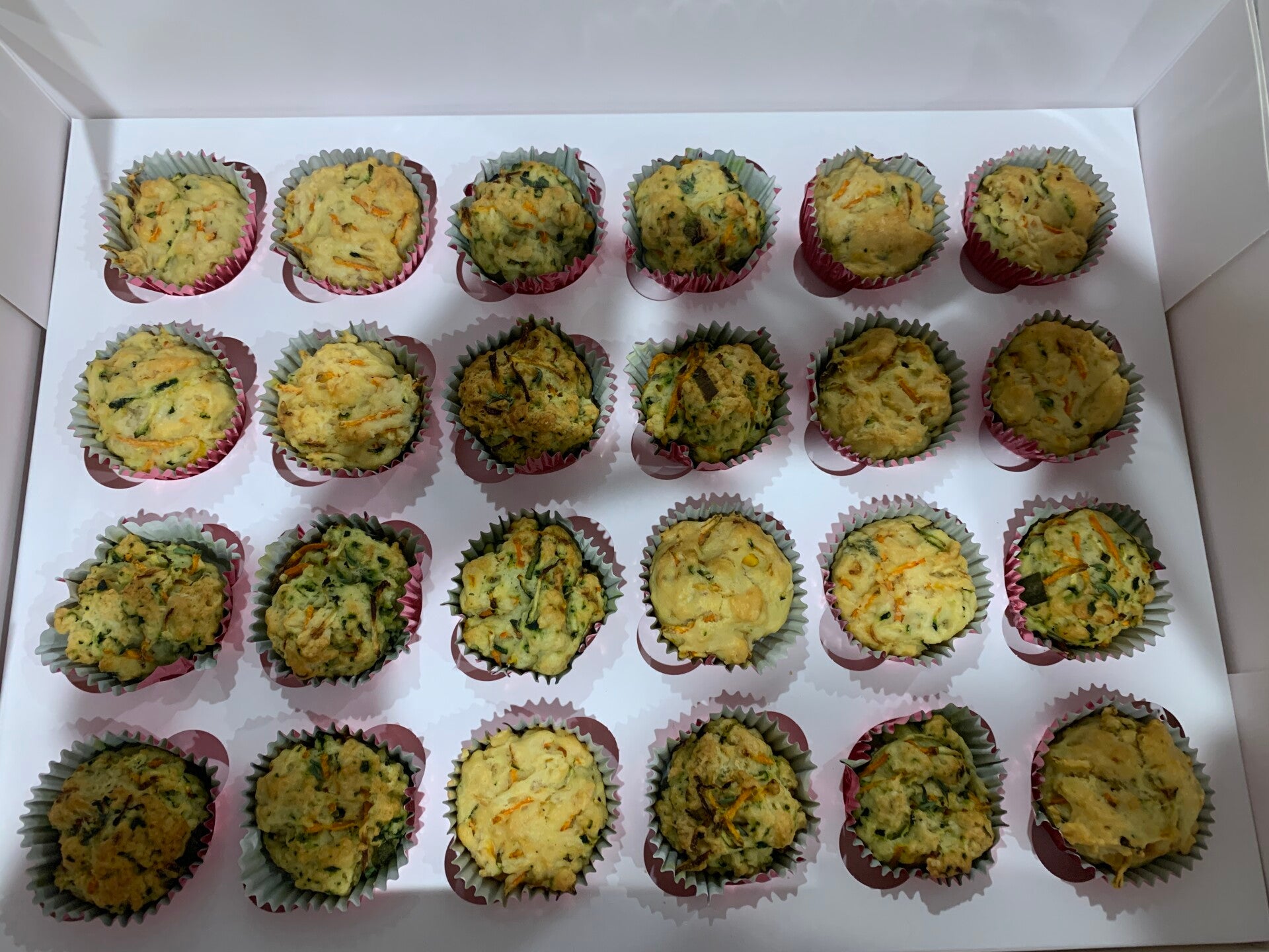New | Whimsy Catering Packs | Savory muffins| Flavour: Vegetarian zucchini, carrot & thyme. (Box of 24).
