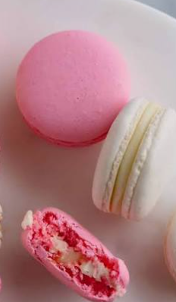 Whimsy Macarons | Box 6 $20 | Interstate Friendly (White or Pink)
