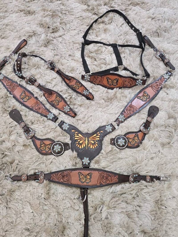 Complete butterfly tack set+ halter + spurstraps