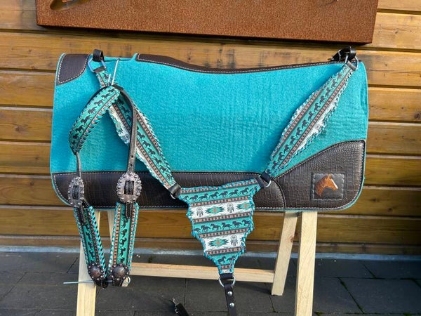 Blue horse pattern set