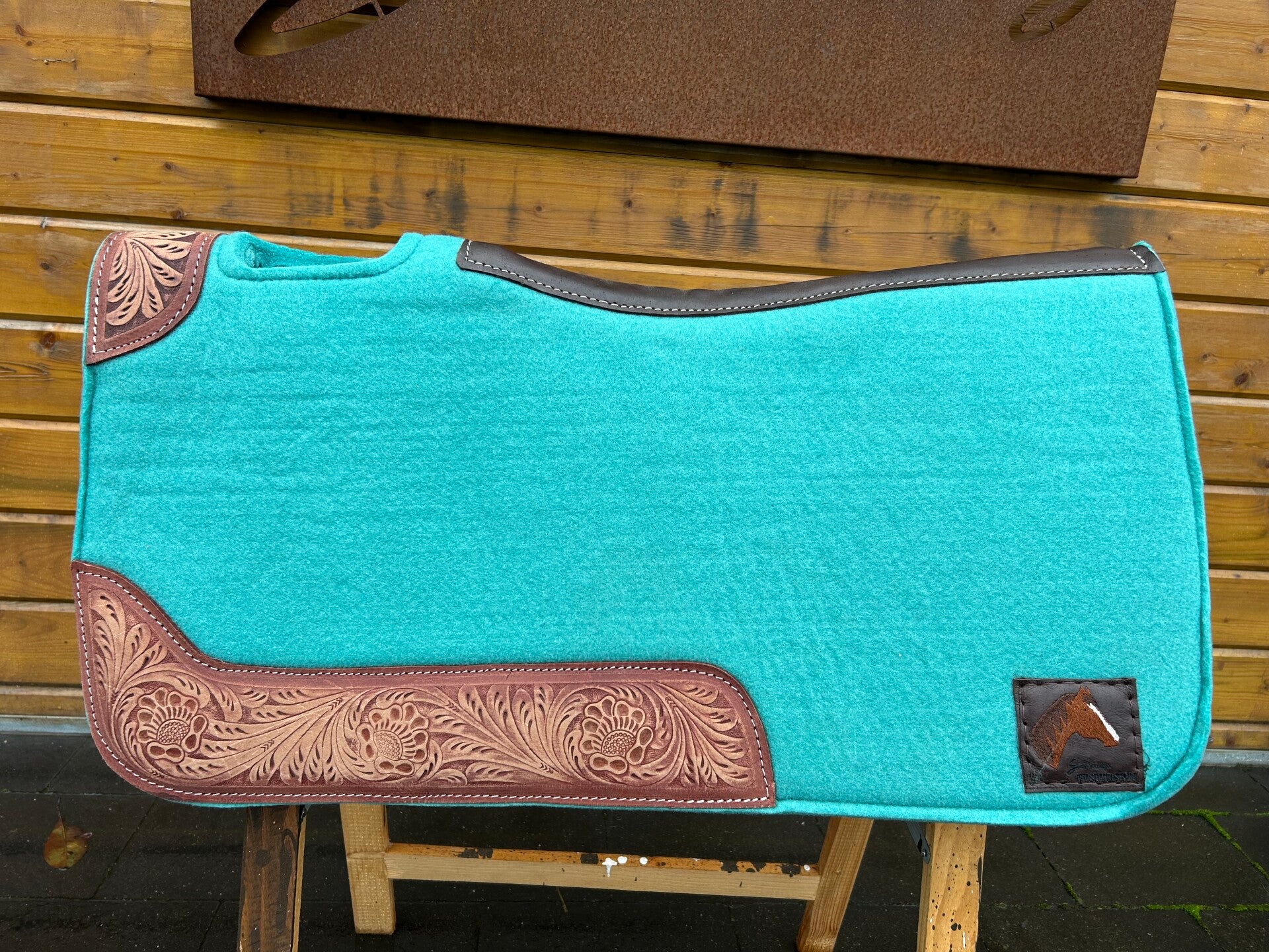 Turquoise felt pad
