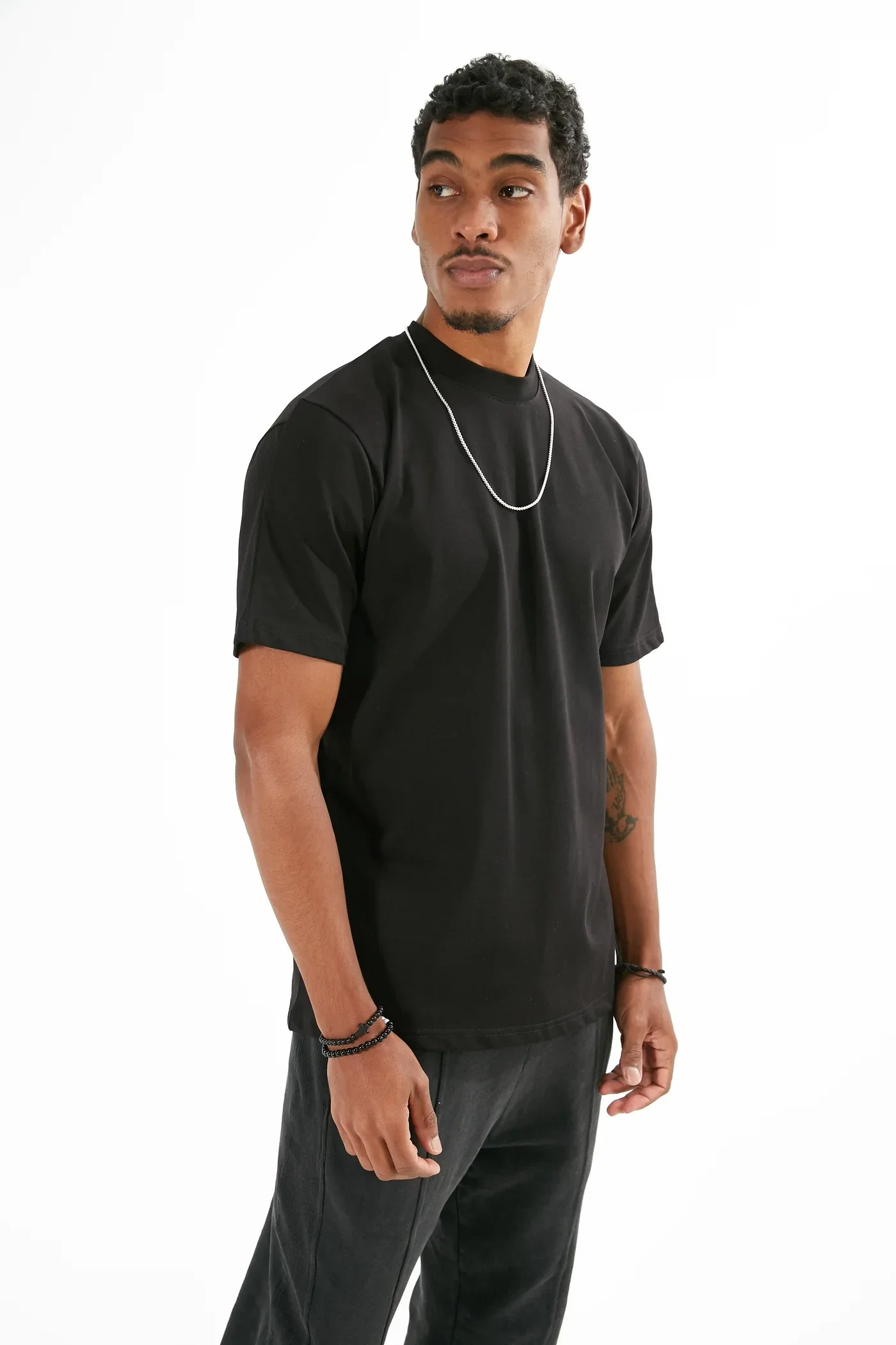T-SHIRT UNI NOIR