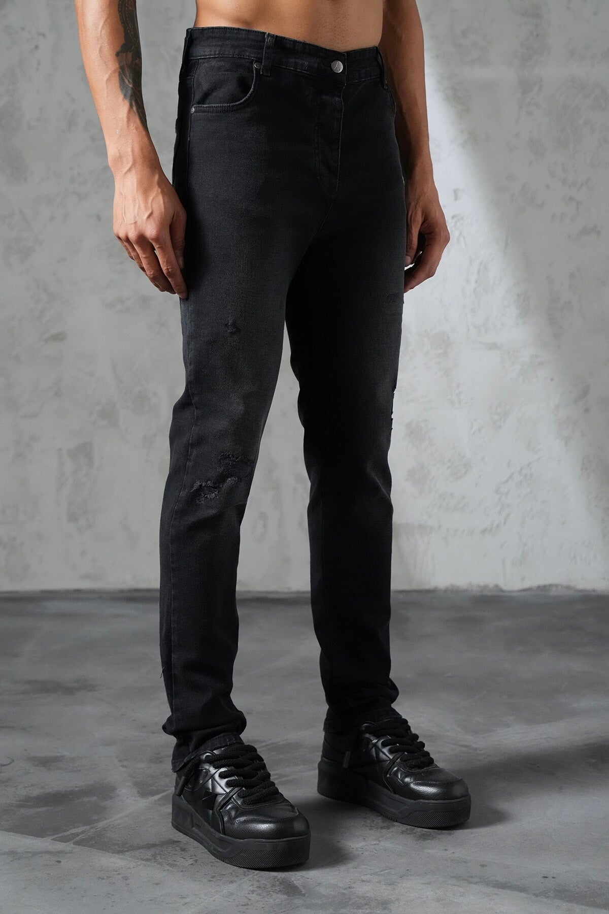 Jean IKAO Paris Black Distressed