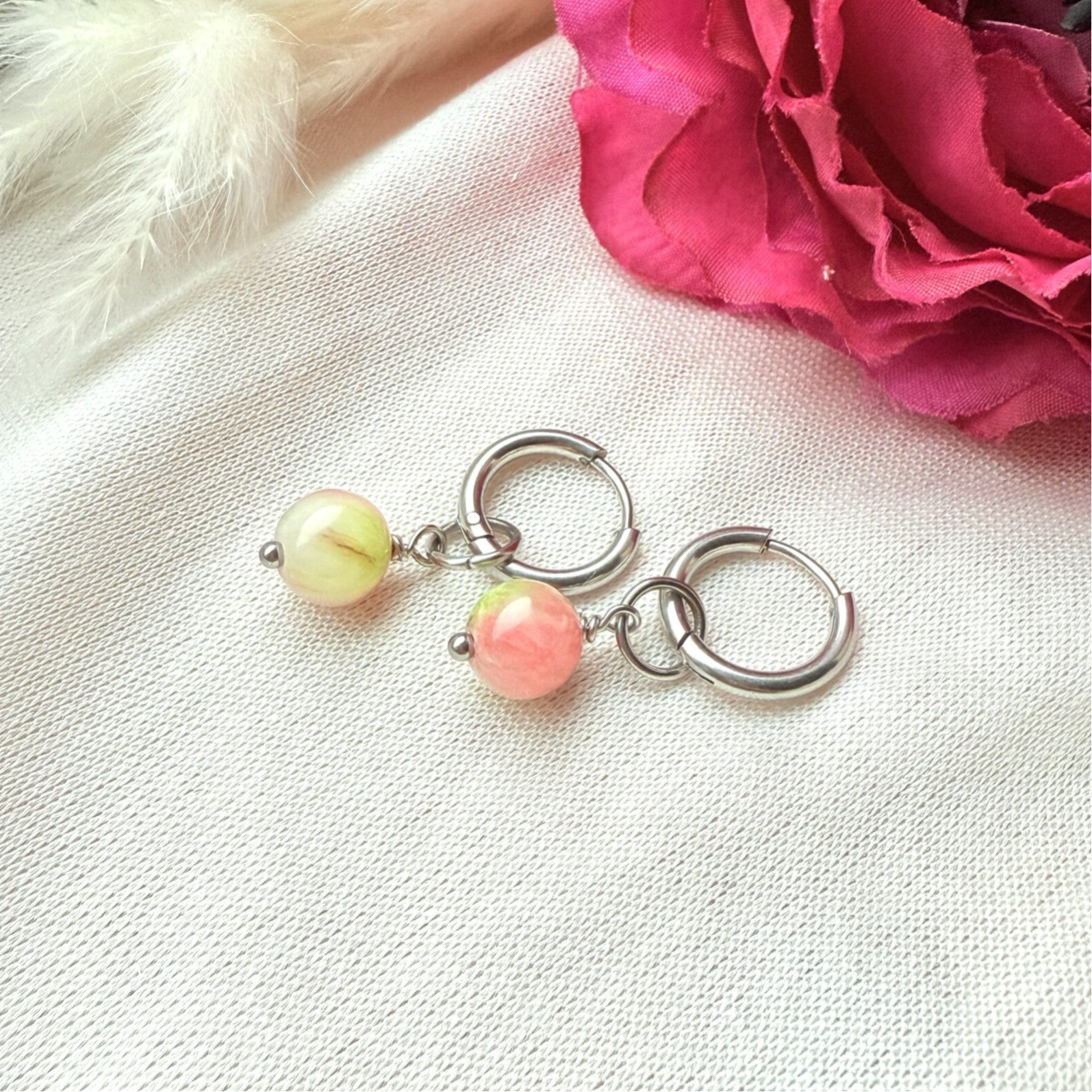 Zarte Naturstein-Ohrringe