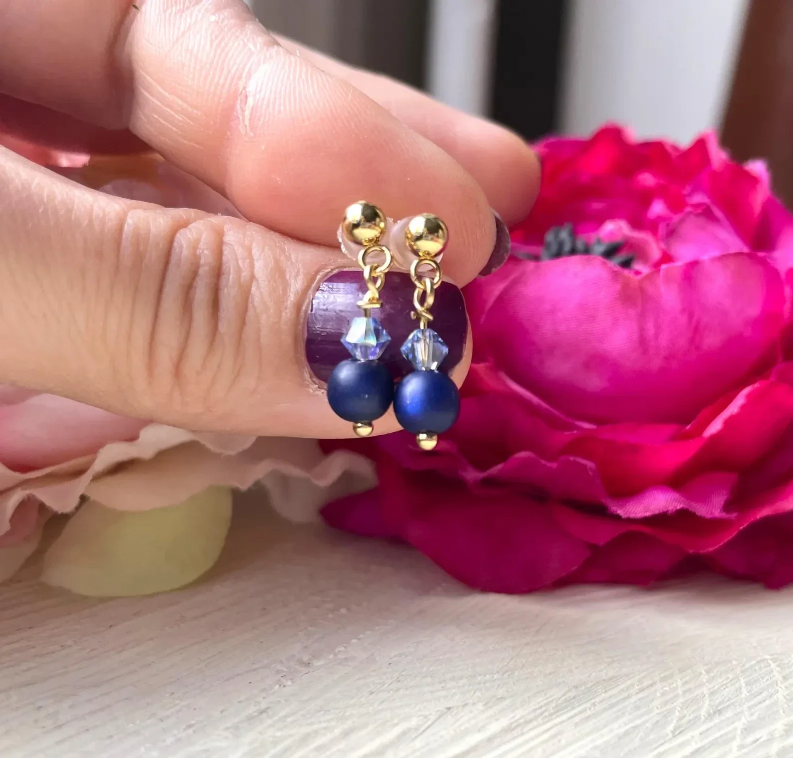 Hängeohrringe mit Polarisperle und Bicone Glasschliffperlen in Blau