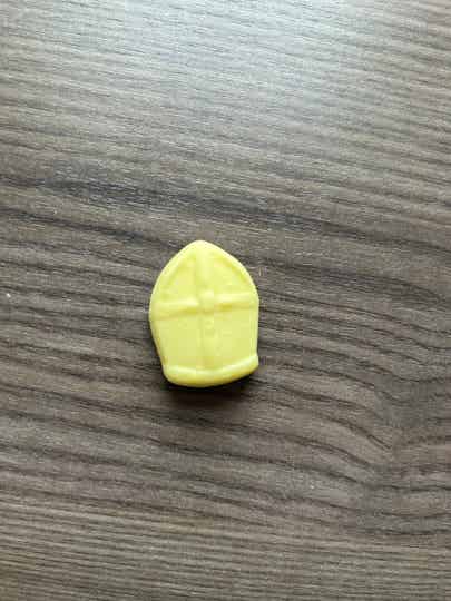 Nep schuimpje mijter   - niet eetbaar!  Geel