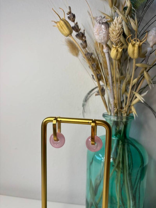 Ovale RVS creolen met roze natuursteen kralen