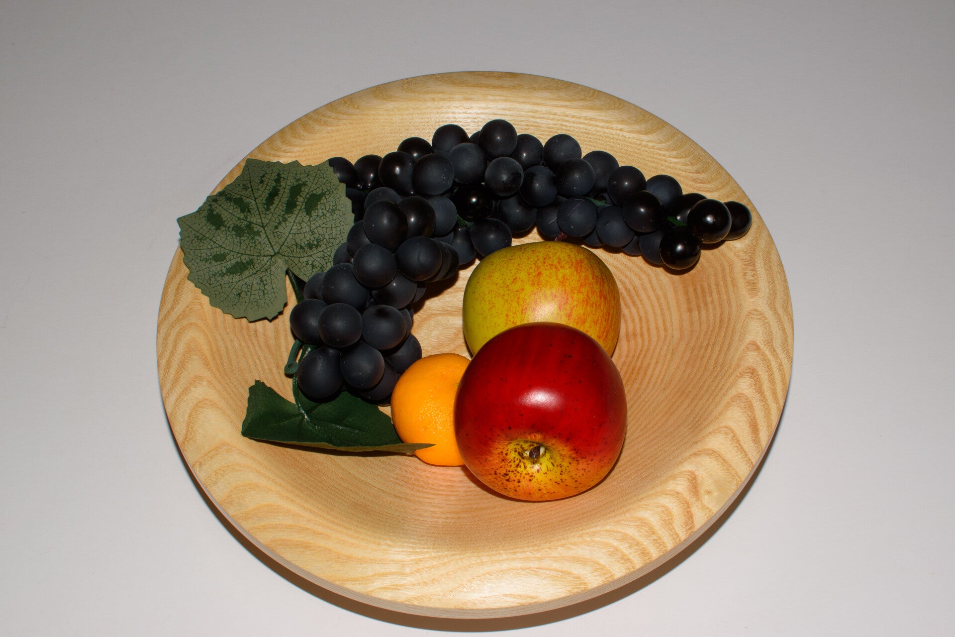 Schaal van Essenhout uit één plank - houtbesparend