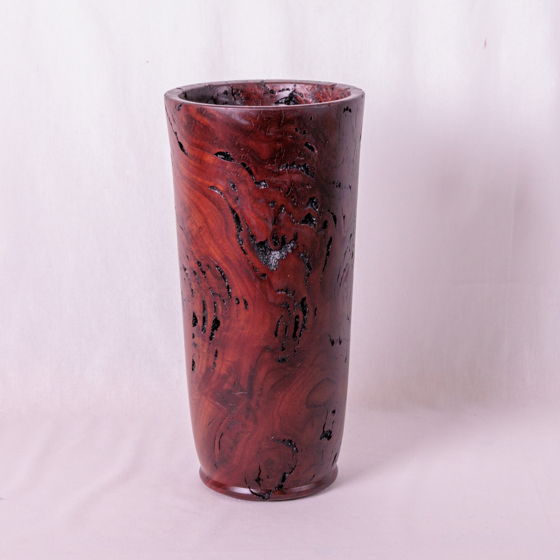 Vaas van Salmon Gum Burlhout